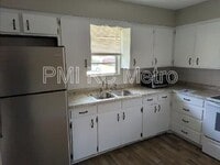 Building Photo - 1608 W 24th Terrace S
