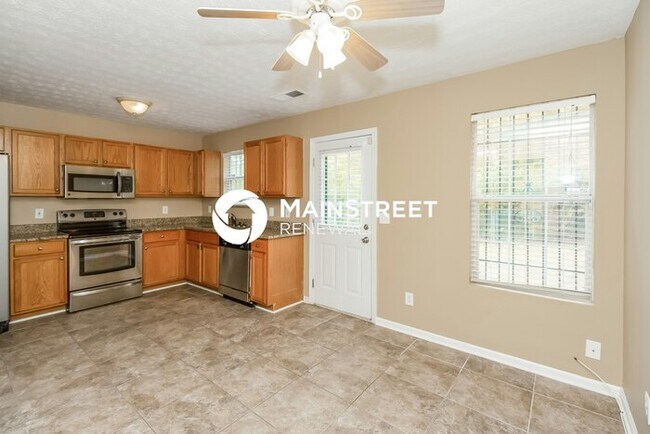 Building Photo - 3 Bedroom Pet-Friendly Home in Decatur, GA with Main Street Renewal