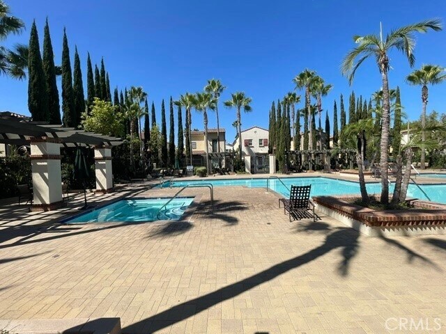 Building Photo - 717 S Casita St
