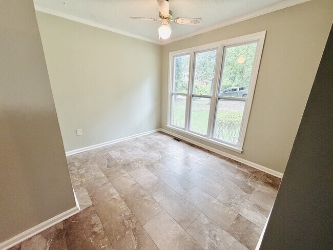 Building Photo - 7905 Castleton Ln