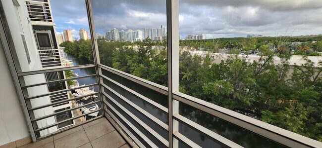 Building Photo - 3660 NE 166th St