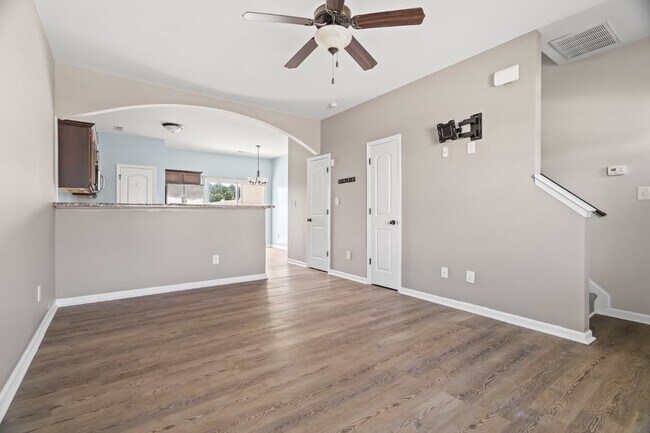 Building Photo - Justice Farm Townhome