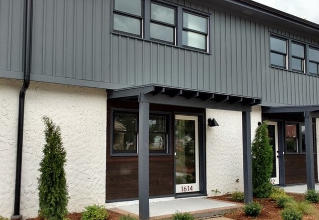 Primary Photo - 1618 Boyer St