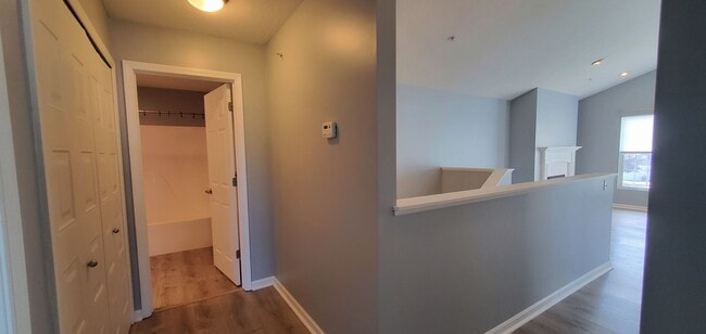 Building Photo - 3231 Wexford Dr