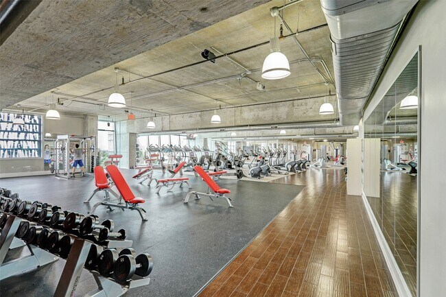 Building Photo - 5925 Almeda Rd