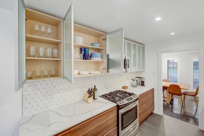 Building Photo - 9667 Timberleaf Dr