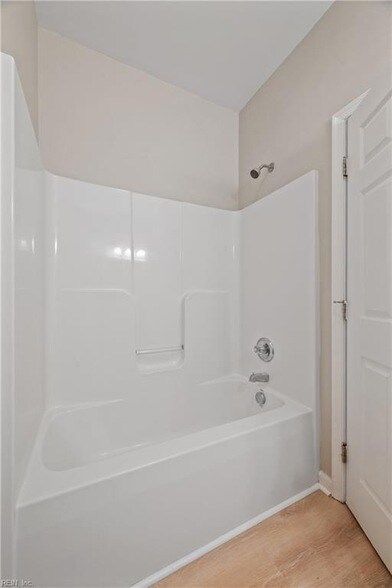 Building Photo - 318 W 31st St