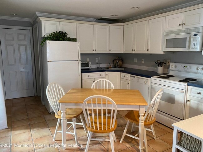 Building Photo - 45 Mount St