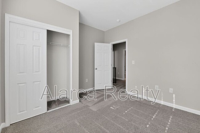 Building Photo - 425 Centerfield Dr