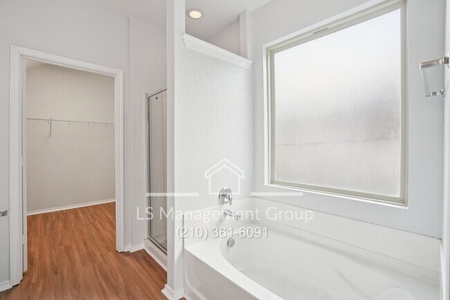 Building Photo - 6018 Upland View