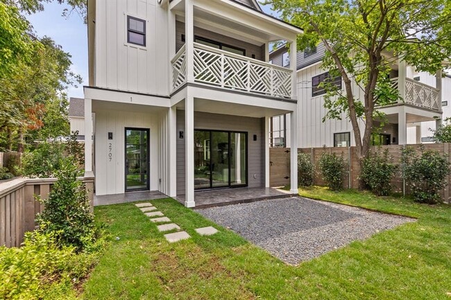 Building Photo - 2707 Stacy Ln