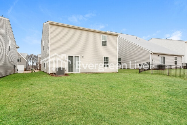 Building Photo - 4014 Rustling Grass Trl