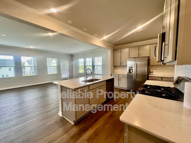 Building Photo - 380 Glacier Lake Dr