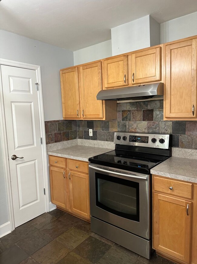 Building Photo - Gorgeous Deerfield Plantation 4 Bed 2.5 Ba...
