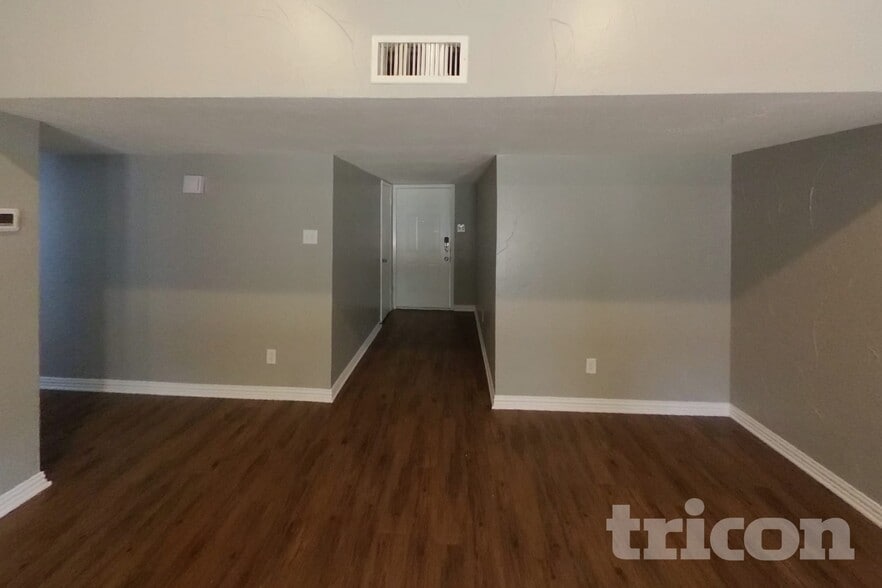 Building Photo - 333 Clearfield Dr