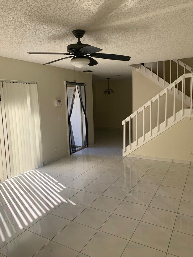 Building Photo - 1620 Forest Lakes Cir