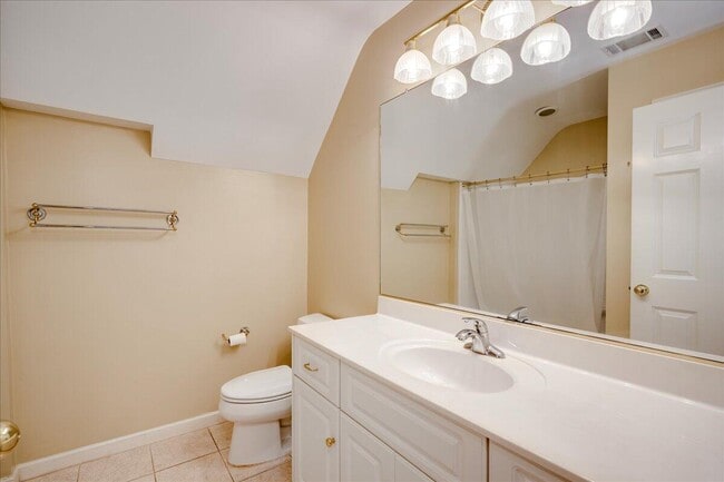 Building Photo - 163 Dumbridge Rd