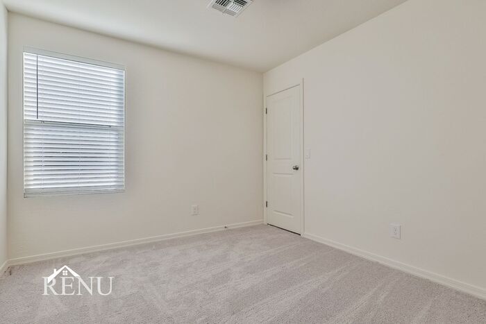 Building Photo - 35564 W San Capistrano Ave