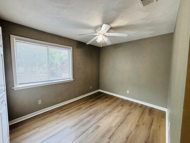 Building Photo - 403 Berryfield Ln