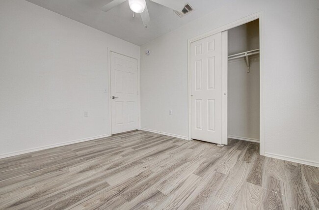 Building Photo - 8417 Twiggy Ln