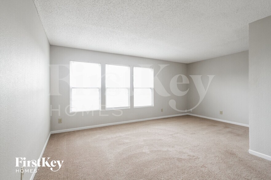 Building Photo - 7919 Hydrangea Ct
