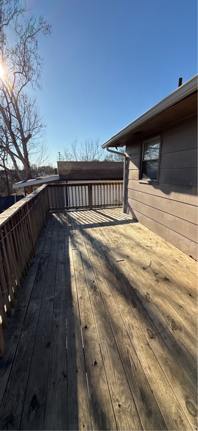 Building Photo - 2638 Summit Ave