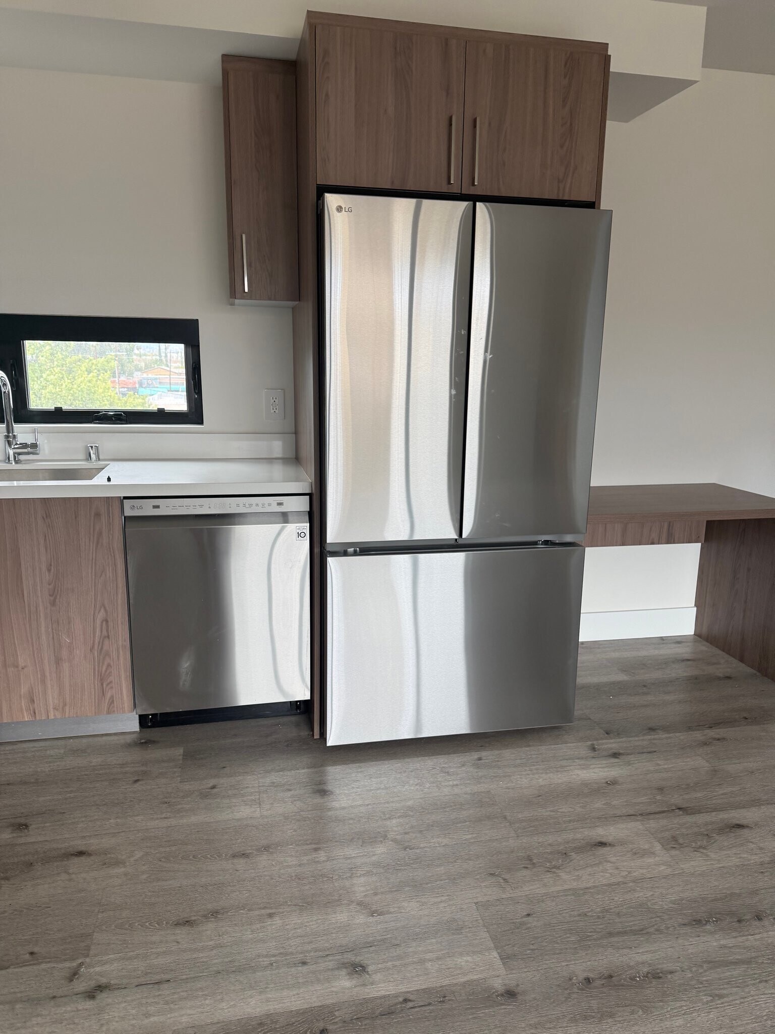 Building Photo - 5923 Laurel Canyon Blvd