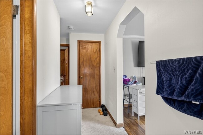 Building Photo - 116 Springville Ave