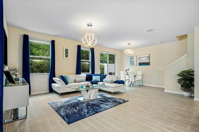 Building Photo - 5623 Enclave Dr