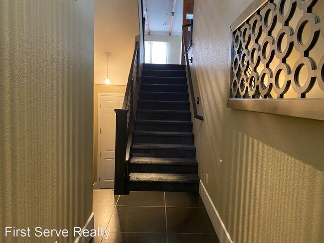 Building Photo - 4 br, 3.5 bath House - 3177 Palazzo Reale