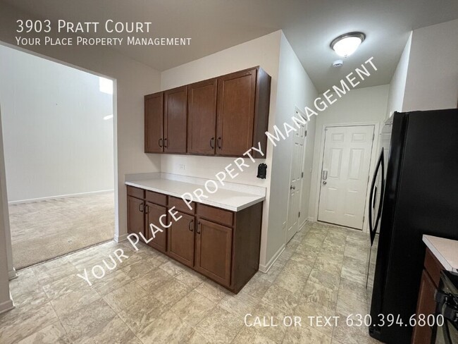 Building Photo - 3 Bed, 2.1 Bath Townhome With Clubhouse Ac...