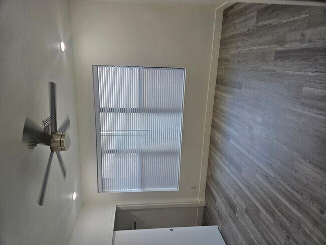 Building Photo - 283 S Roosevelt St