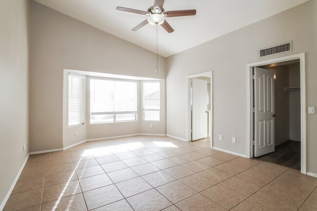 Building Photo - 6925 E Laguna Azul Ave