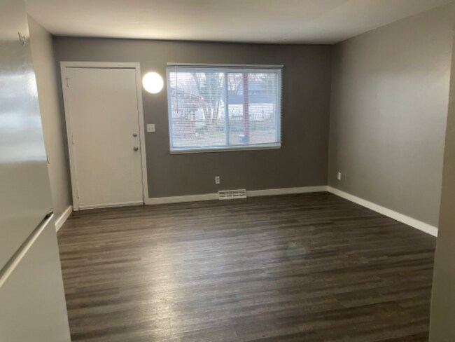 Building Photo - 1097 Brown St
