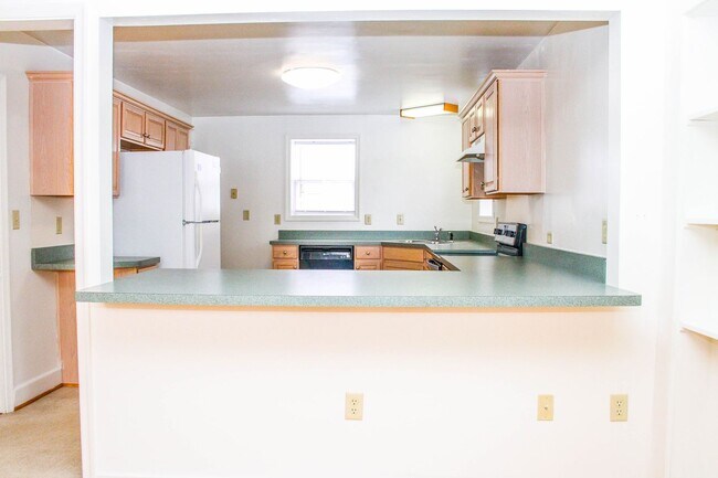 Building Photo - 2515 Plateau Rd