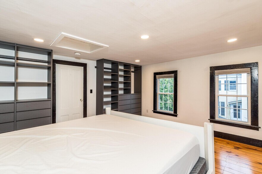 Building Photo - 21 Union St