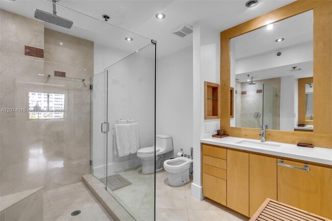 Building Photo - 251 Crandon Blvd