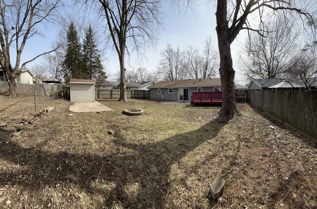 Building Photo - 3 Bedroom, 1 Bathroom Home!