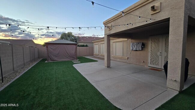 Building Photo - 17591 W Dahlia Dr