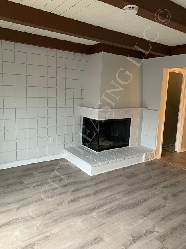 Building Photo - 89 Twin Beeches