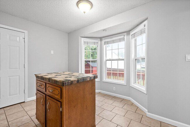Building Photo - 2496 Rafiki Dr