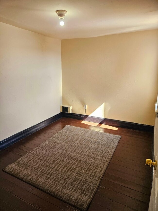 Building Photo - 15th & Wharton-South Philadelphia