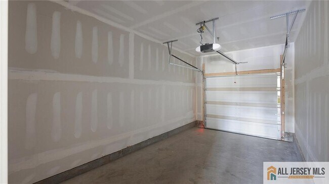 Building Photo - 95 Robeson St