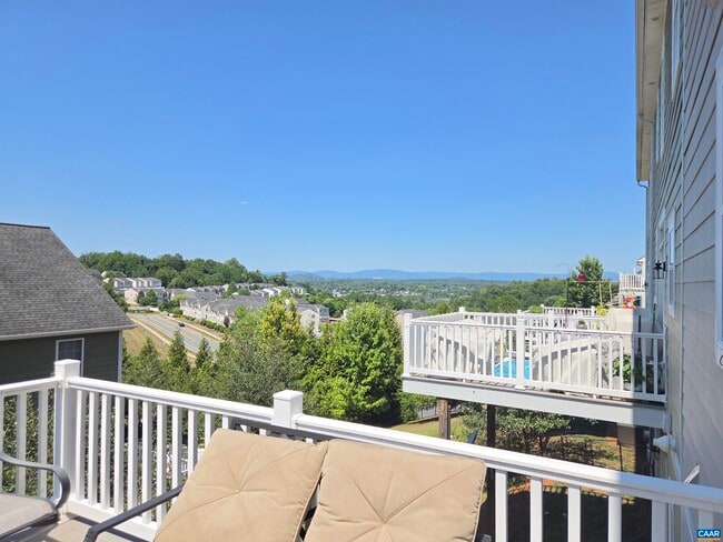 Building Photo - 2441 Winthrop Dr