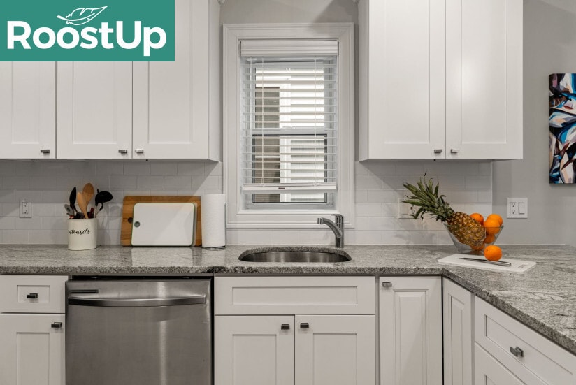 Building Photo - Furnished Bedroom with Private Bath in South Boston