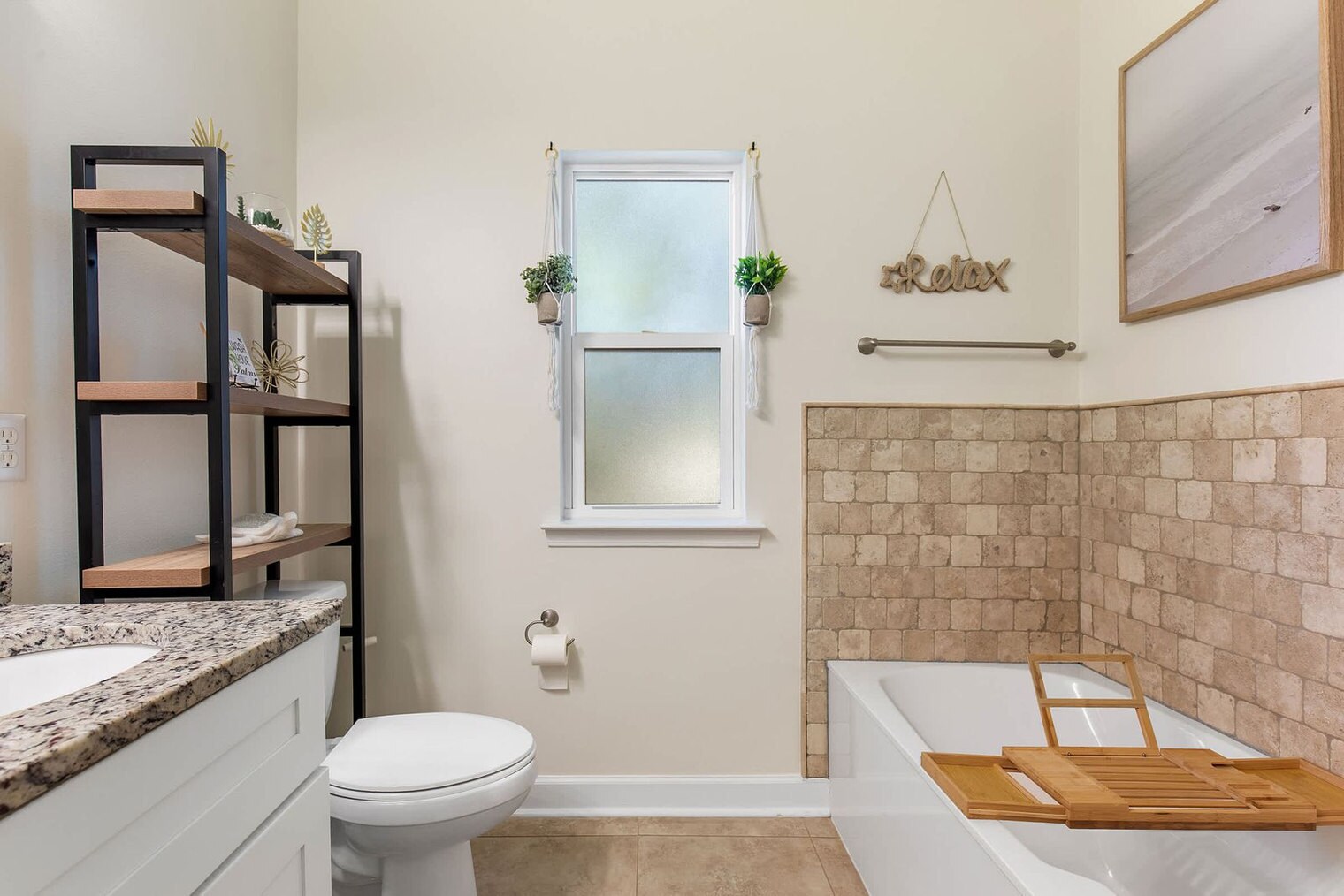 Building Photo - 257 Kono Way