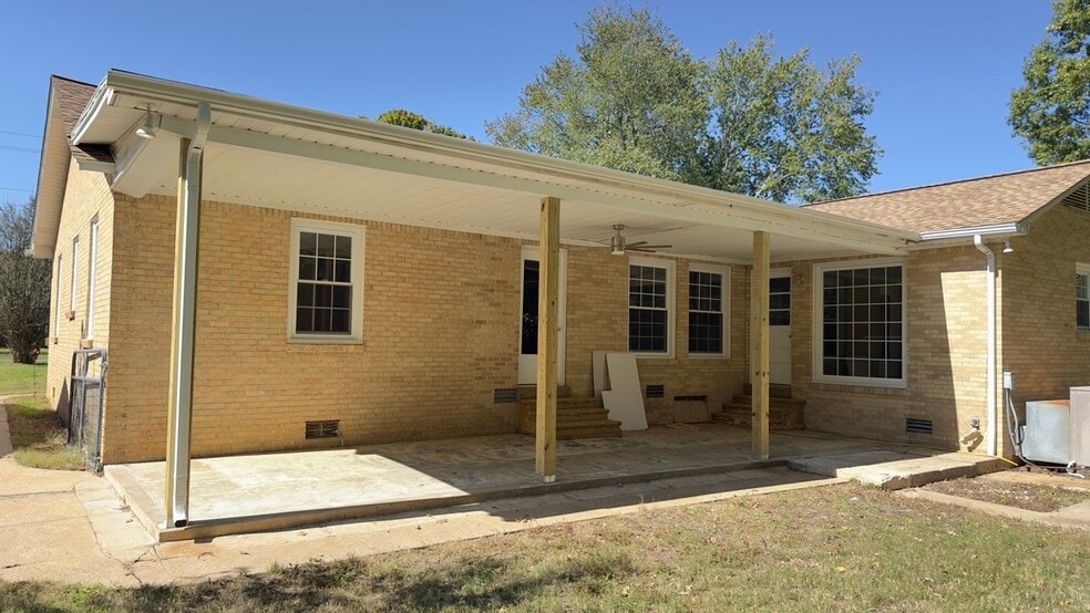 Building Photo - 1306 Wilford St