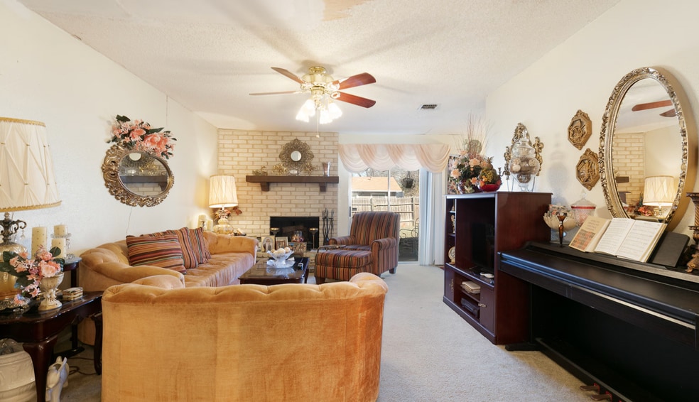 Building Photo - 5207 Tom Stafford Dr