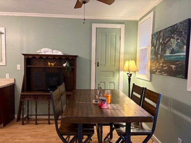 Building Photo - 1 Bed, 1 Bath + Office | Guerneville (Rio ...