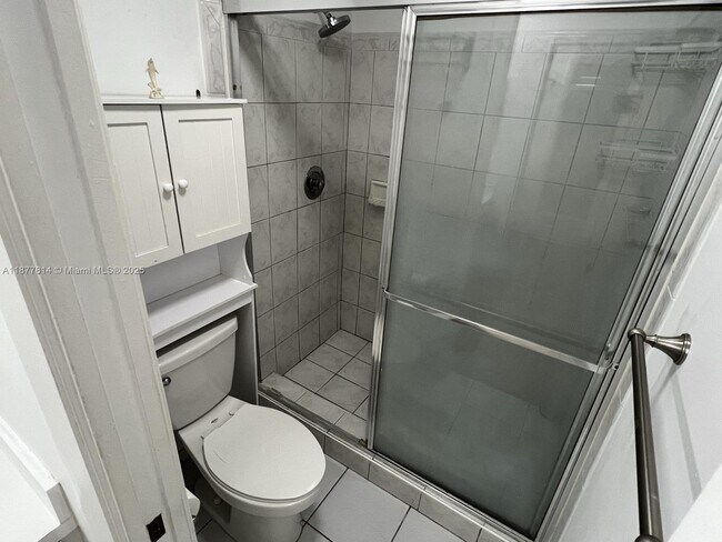 Building Photo - 9731 Hammocks Blvd